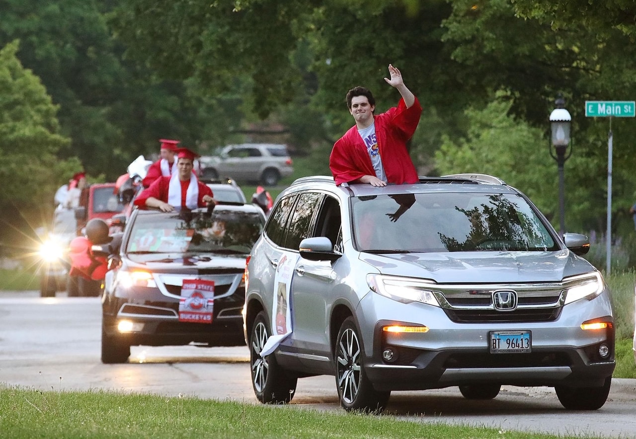 Fox Point High School Graduate Car Parade - Fox Point Homeowners